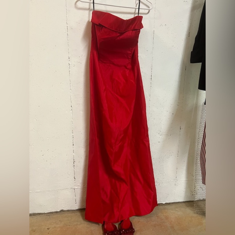 The perfect red, strapless, full length gown. Halloween costume/homecoming, prom